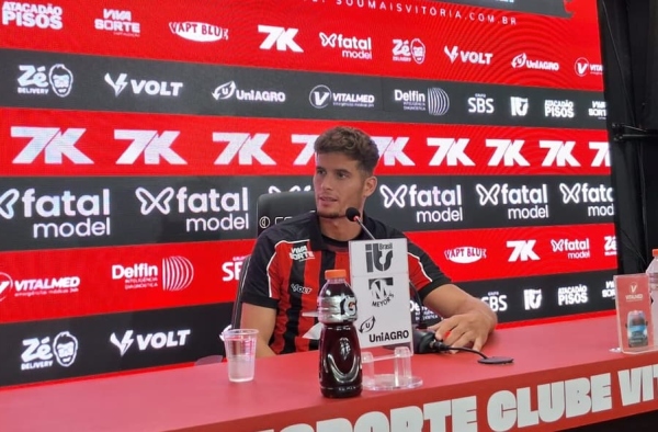 Rúben Rodrigues revela início tardio no futebol e vê Vitória à frente de europeus