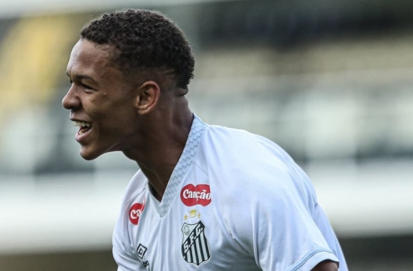 Santos fica otimista pela renovação de contrato com joias da base