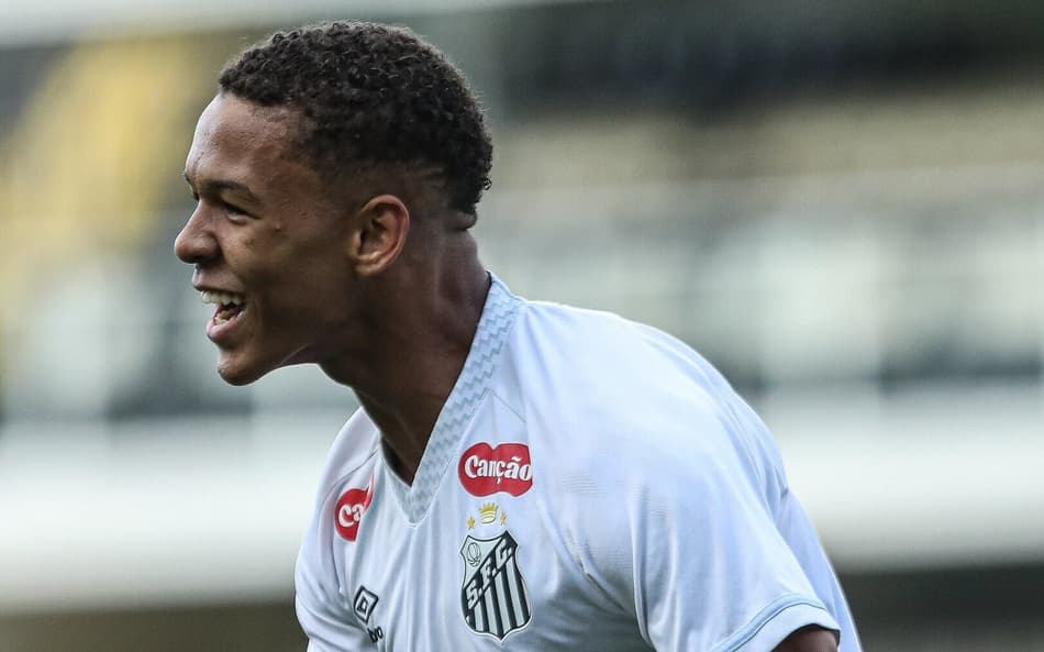 Santos fica otimista pela renovação de contrato com joias da base