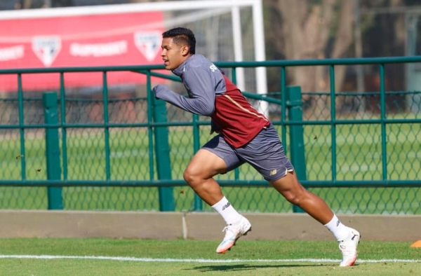 São Paulo: Ryan Francisco sofre grave lesão e passará por cirurgia