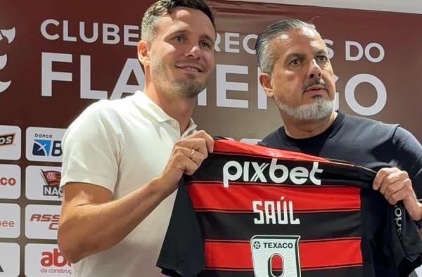 Saúl é apresentado pelo Flamengo e relembra passado com Filipe Luís: ‘O jogador demonstrava traços de treinador’