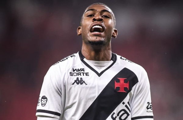 Vasco emite nota sobre a arbitragem contra o Inter: ‘Futebol se decide na bola, não no apito’