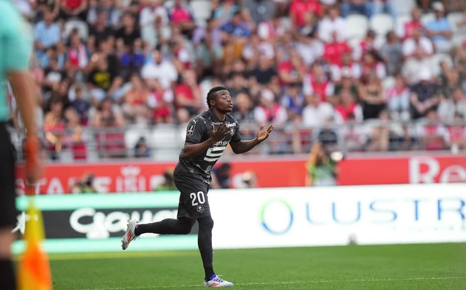 Vasco retoma carga por Andrés Gómez e avança em conversas com Rennes