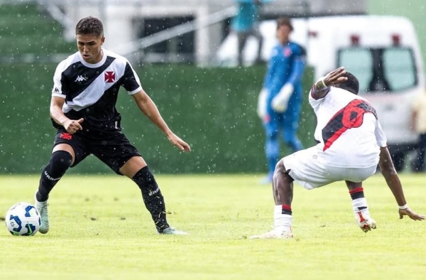 Vasco suspende empréstimo de jogador da base