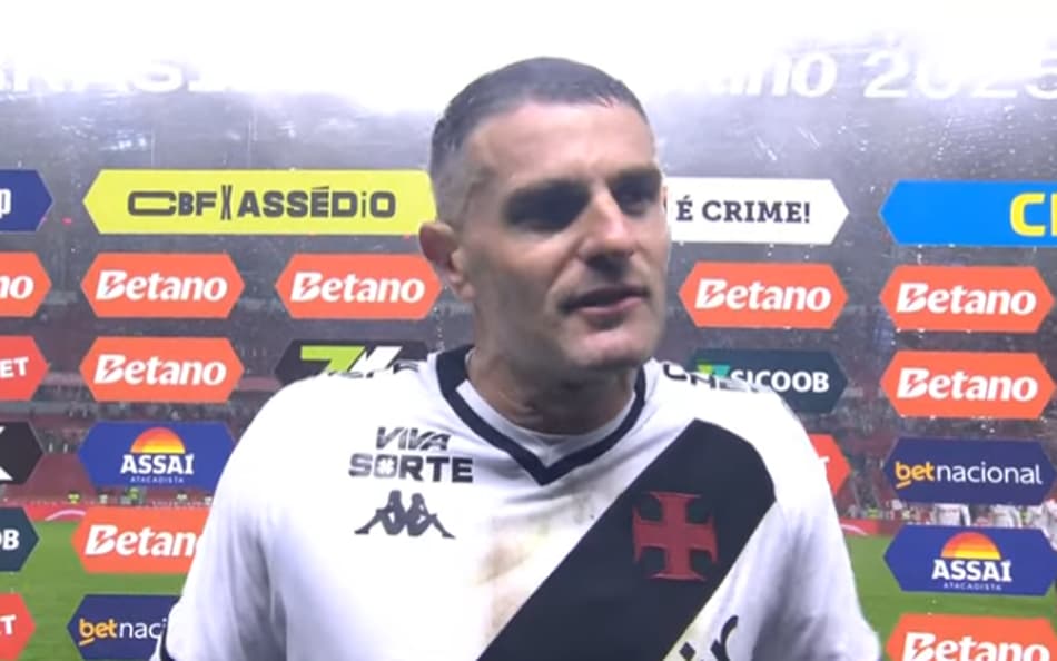 Vegetti desabafa após empate com o Internacional: ‘Fomos roubados, uma loucura’